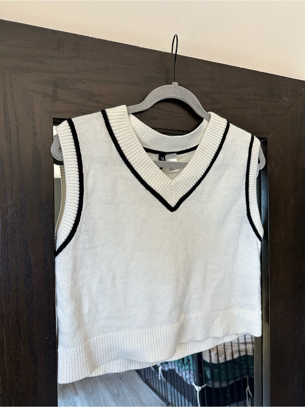 H&M Divided Sweater Vest